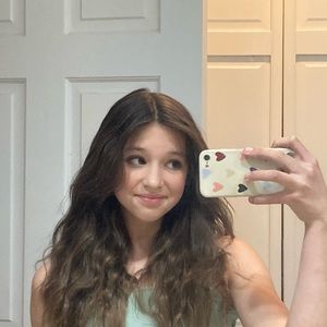 Meet your Posher, Annalee